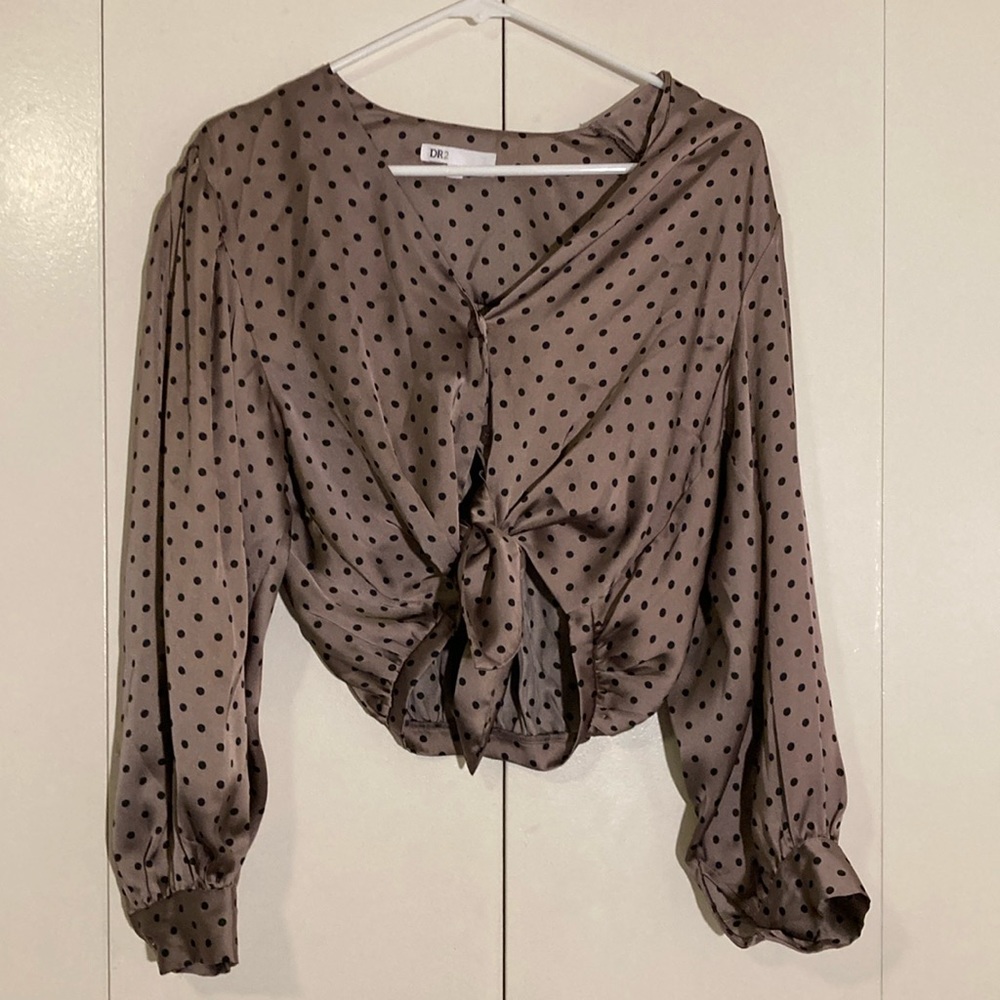DR2 Size S polyester tie front blouse Taupe